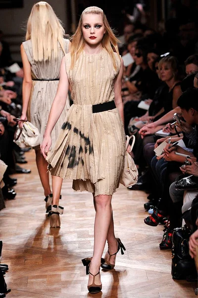 Look 23